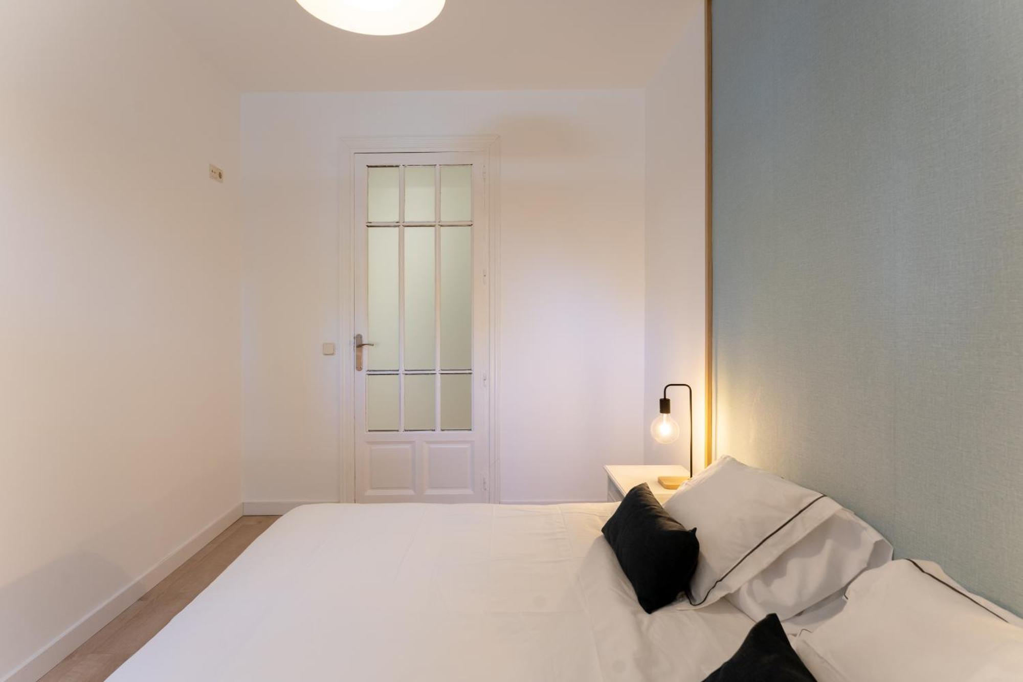 Luxe Apartment In Chamberi Chic Madrid Luaran gambar