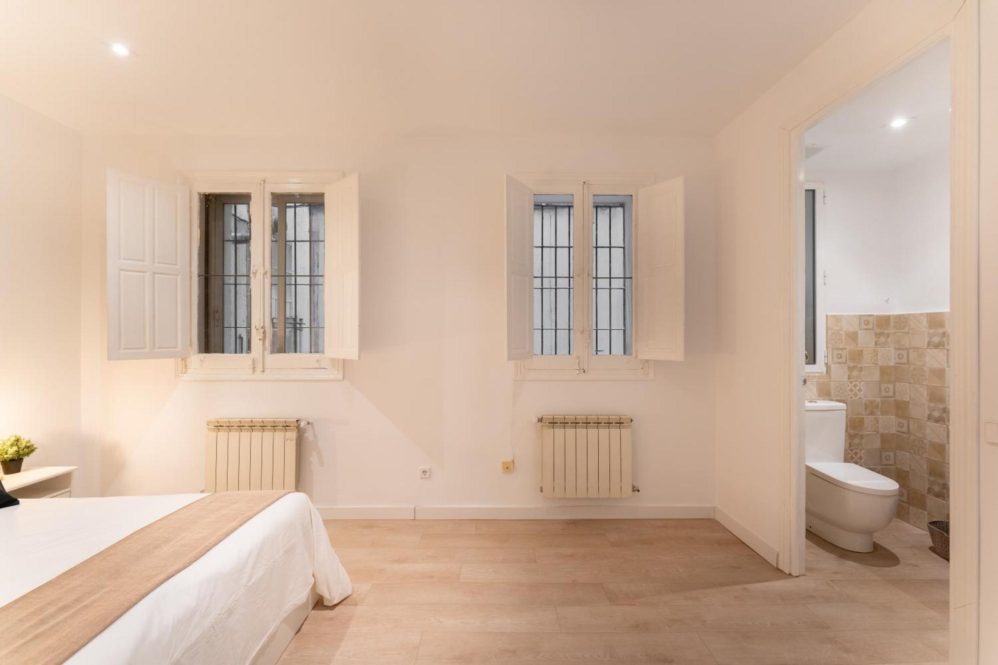 Luxe Apartment In Chamberi Chic Madrid Luaran gambar