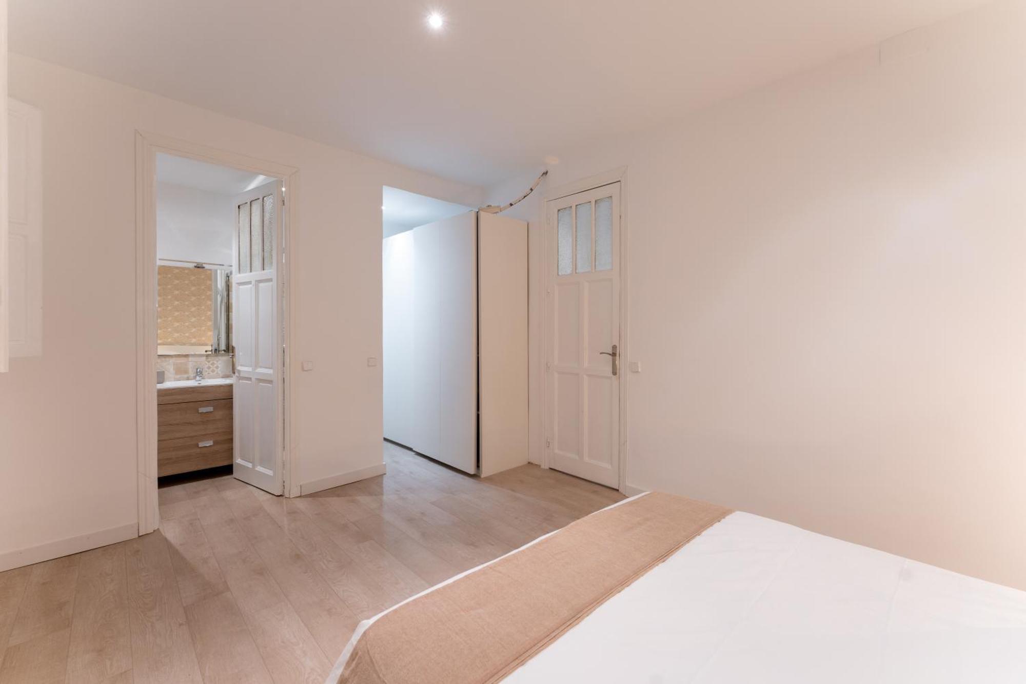 Luxe Apartment In Chamberi Chic Madrid Luaran gambar